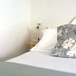 O Violas - Art Coffee & Guest house