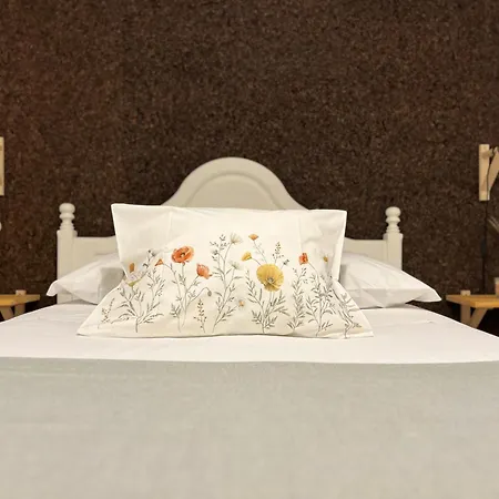 O Violas - Art Coffee & Guest house *