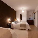 O Violas - Art Coffee & 3*