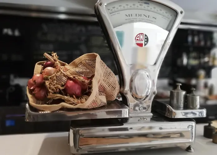 O Violas - Art Coffee & 3*