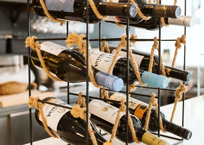 O Violas - Art Coffee & 3*