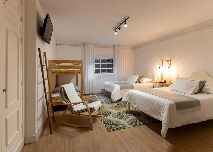 Casa de hóspedes O Violas - Art Coffee & 3*